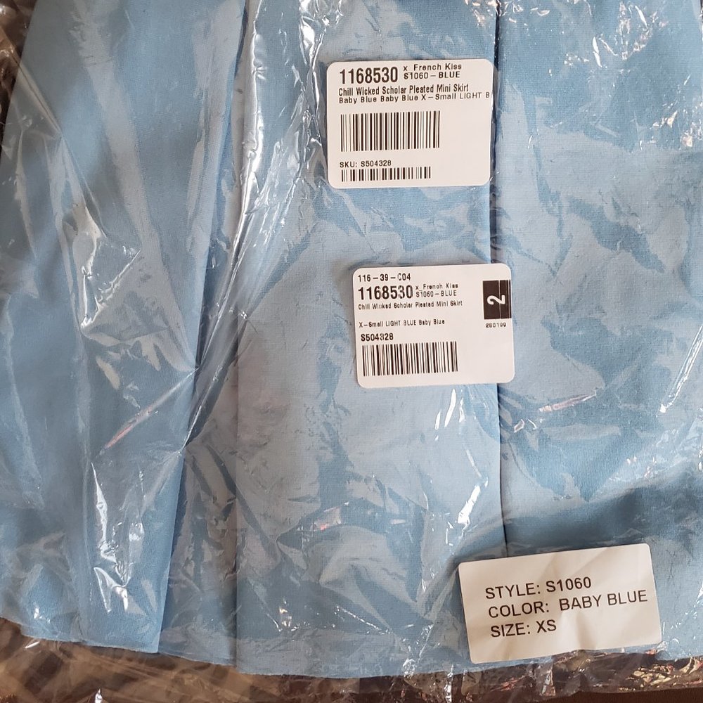 Blue pleated mini skirt